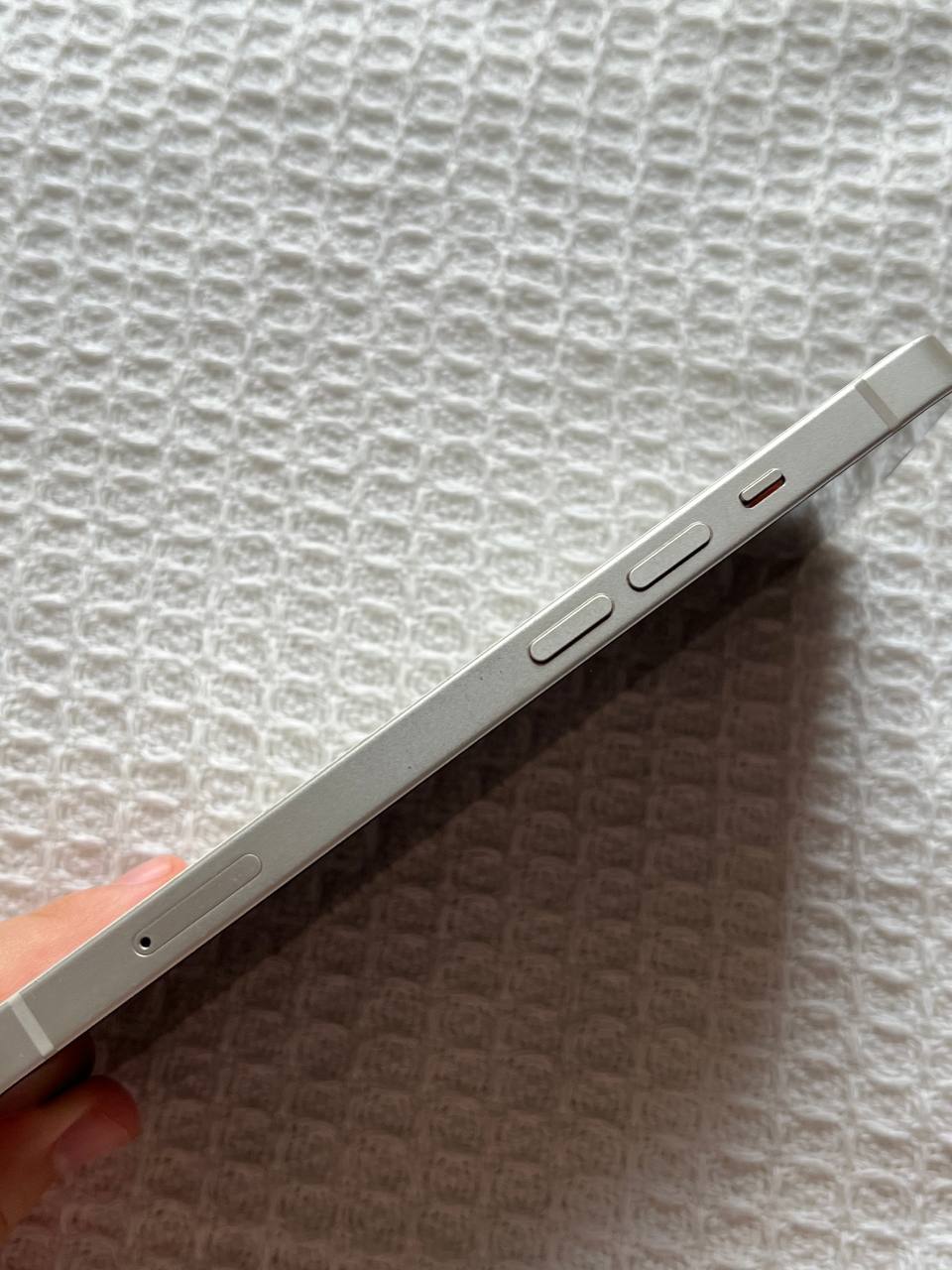Фото 3: Продаю iPhone 13 на 256 ГБ, состояние батареи 76%