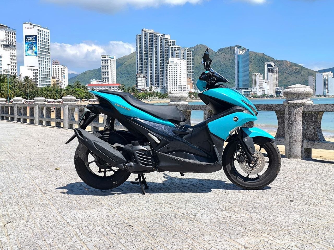 Фото 3: Продаются три байка в Нячанге: Yamaha NVX 155 (2016) за 24 000 000 дон