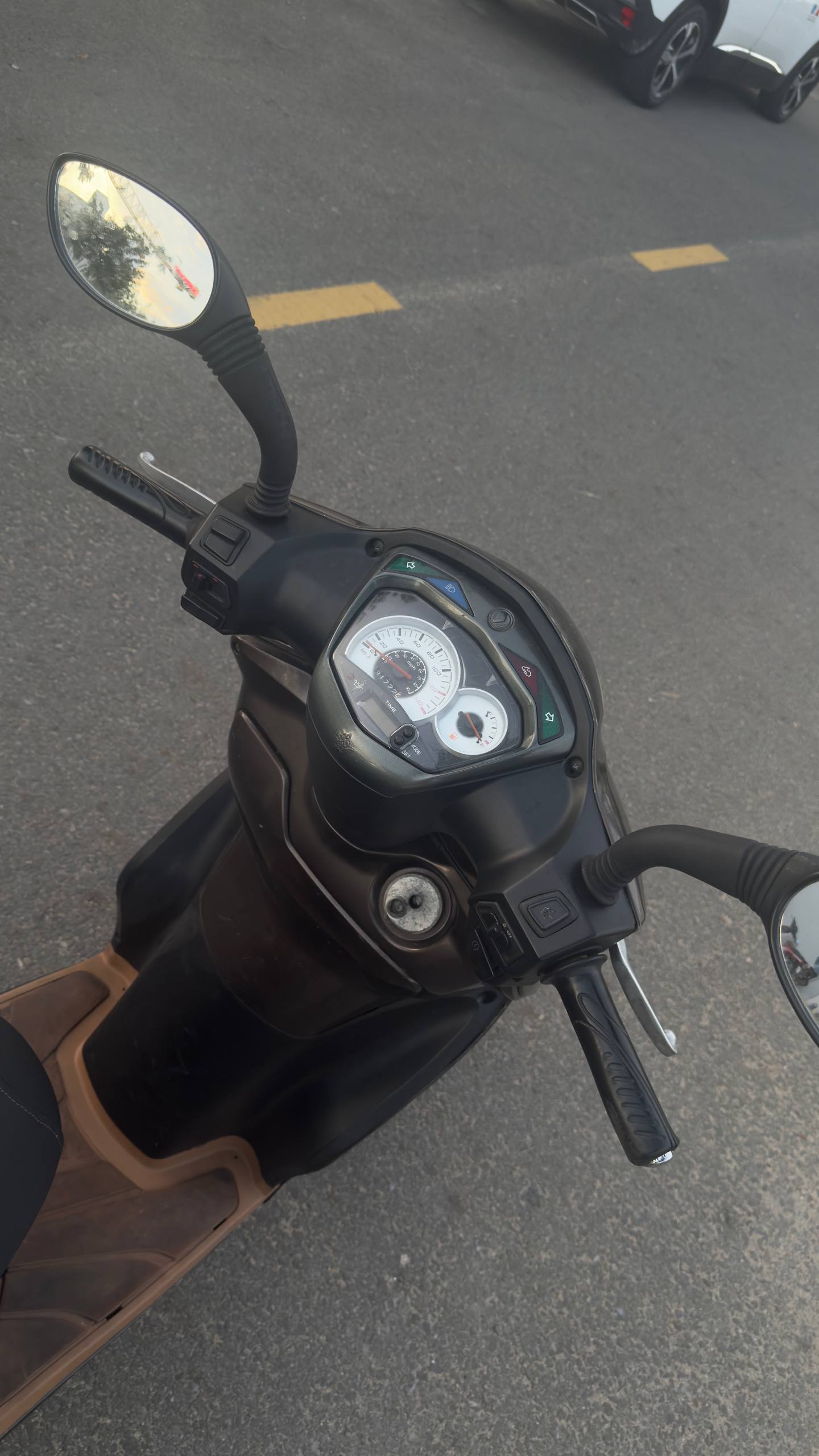 Фото 3: Продаётся скутер Sym Shark 125cc 2011 года