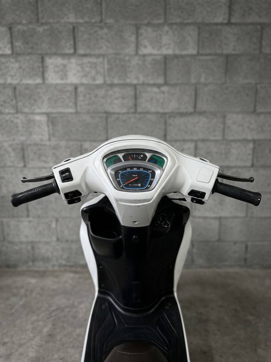 Фото 2: Продаётся байк KYMCO Candy Hermosa 50cc, права не требуются
