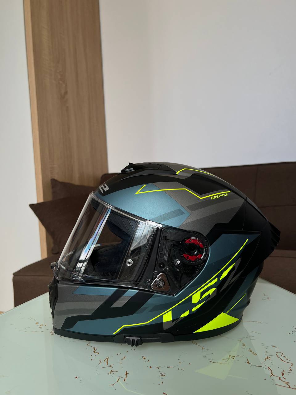 Фото 3: Продаётся шлем LS2 FF390, размер M