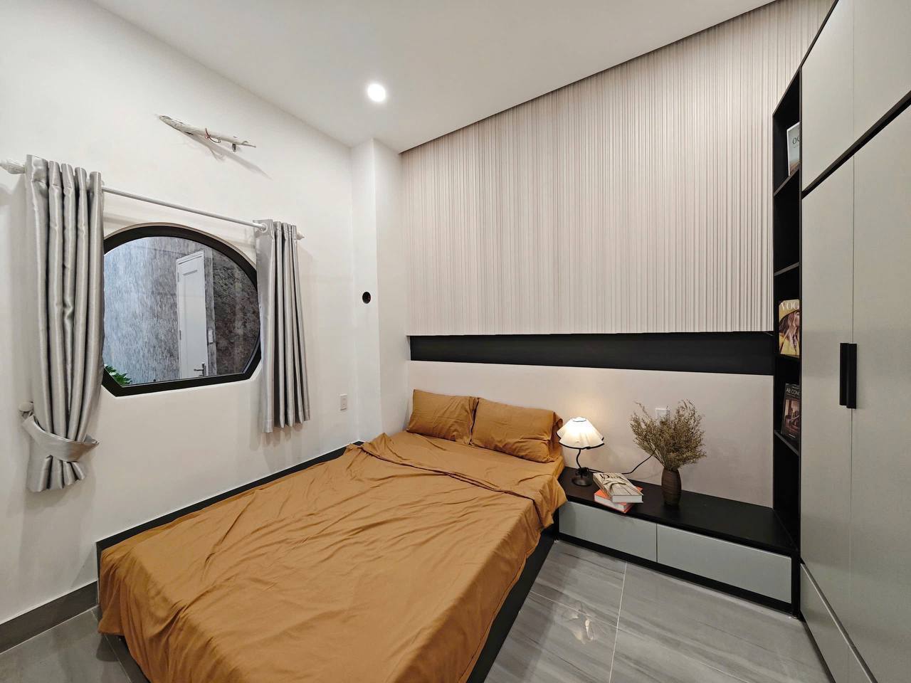 Дом 2 этажа, 3 спальни, 3 санузла, площадь 65 м²