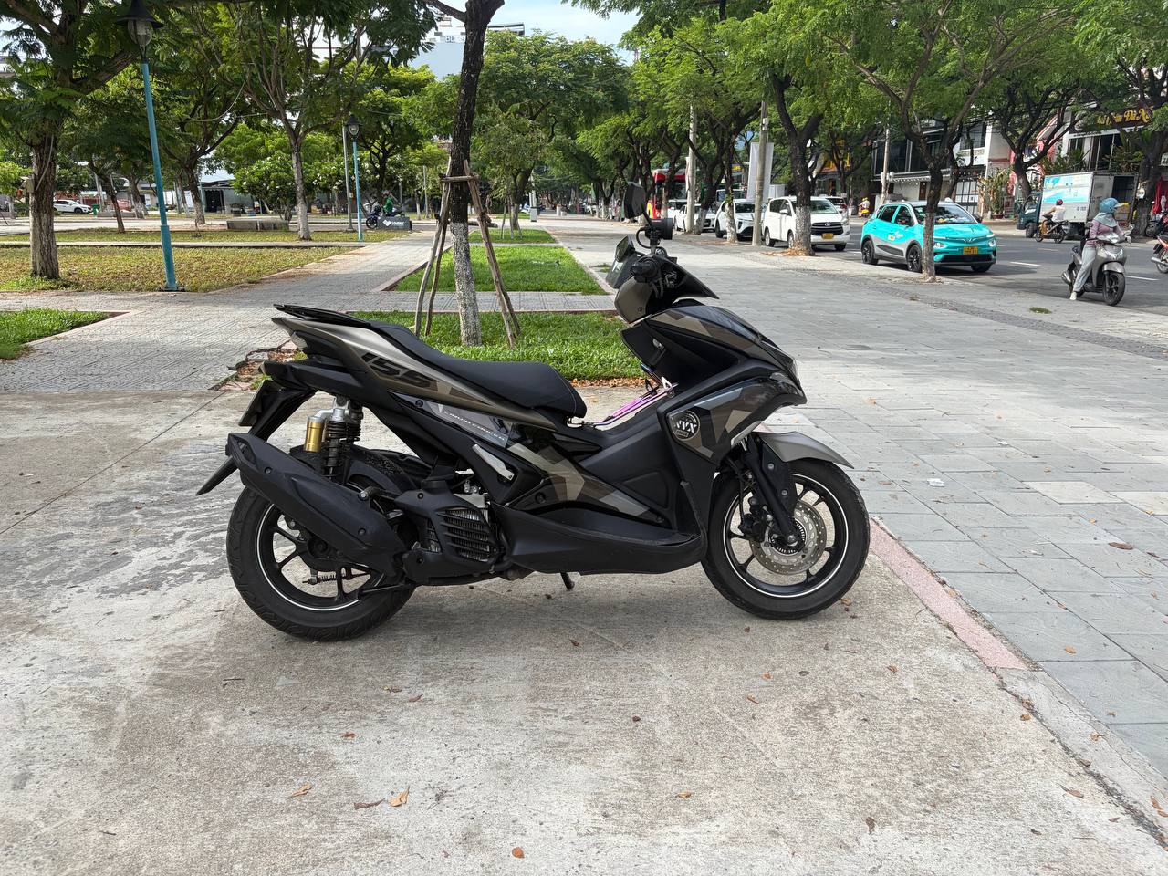 Продаётся байк Yamaha NVX 155 2017 года в полной комплектации