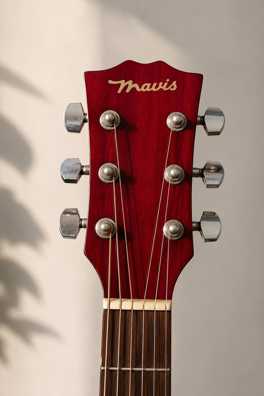 Продаётся практически новая акустическая гитара Mavis MJ-45 WR, цвет Wine Red, форма…