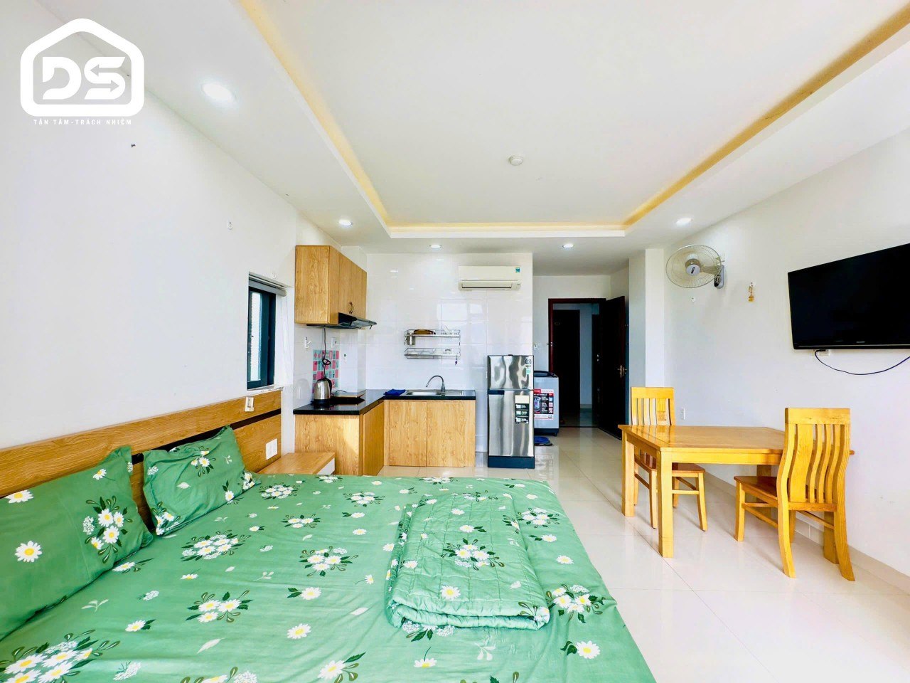 Светлая квартира 35 м² с балконом, стиральной машиной и полной…