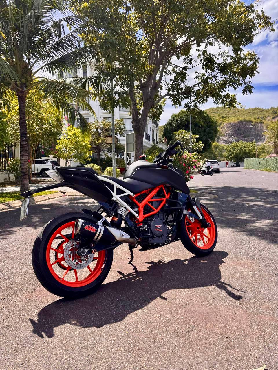 Фото 2: Продаётся KTM Duke 390 2018 года в отличном состоянии