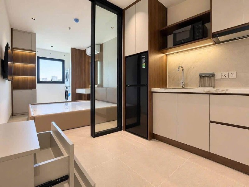 Новая полностью меблированная однокомнатная квартира 30 м² с балконом…