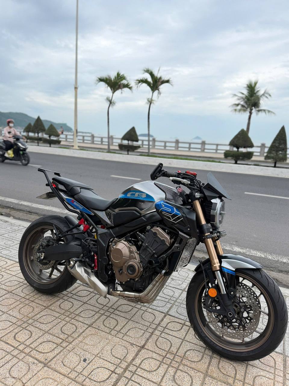 Продаётся Honda CB650R 2020 года с пробегом 11 055 км