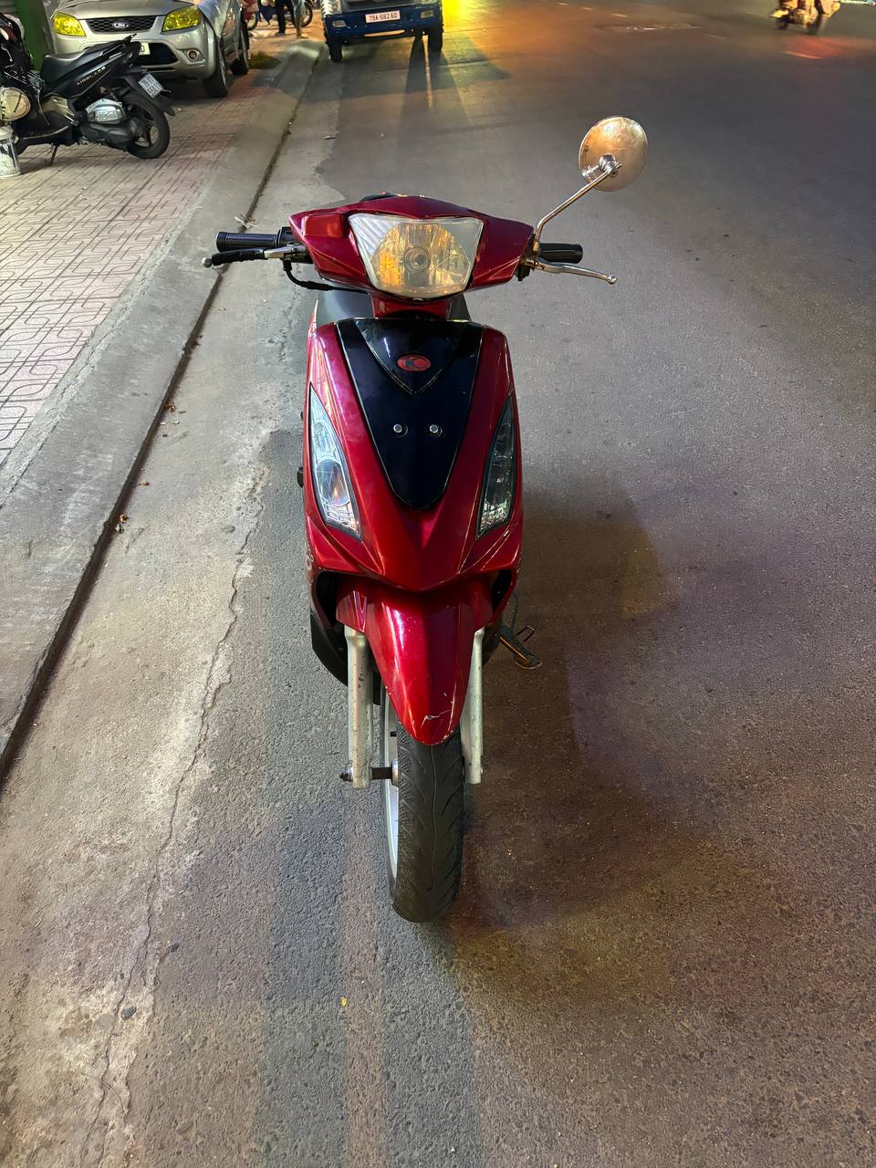 Продаётся скутер KYMCO Candy объёмом 50 куб