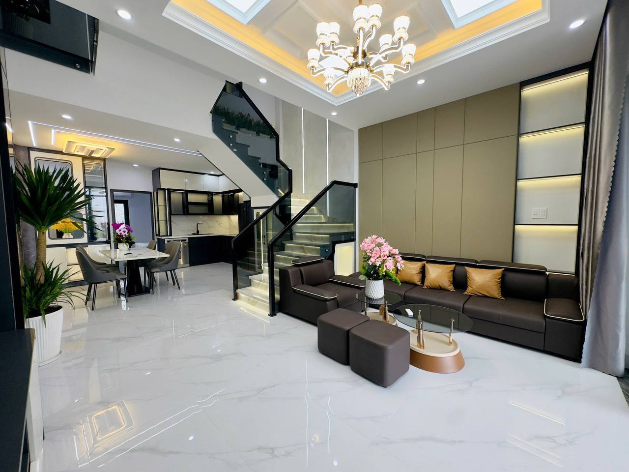 Фото 2: Пересдаётся 4-этажный дом в районе Hoa Minh, Lien Chieu, Дананг…