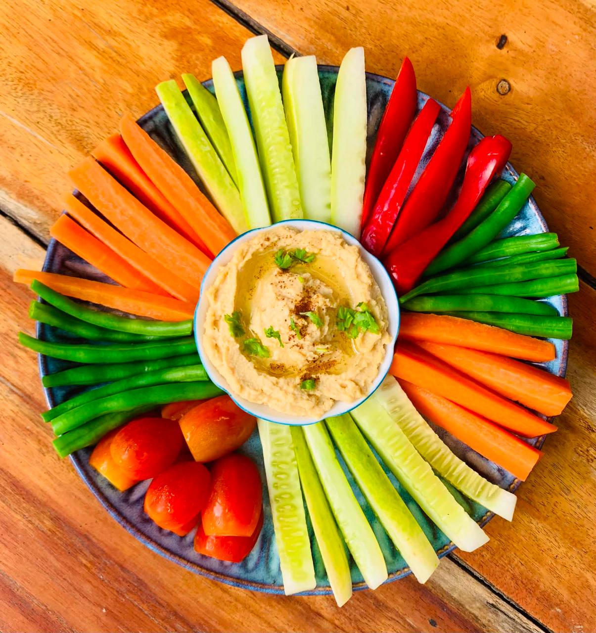 Вегетарианское кафе VeganSattvik предлагает вьетнамскую и европейскую
