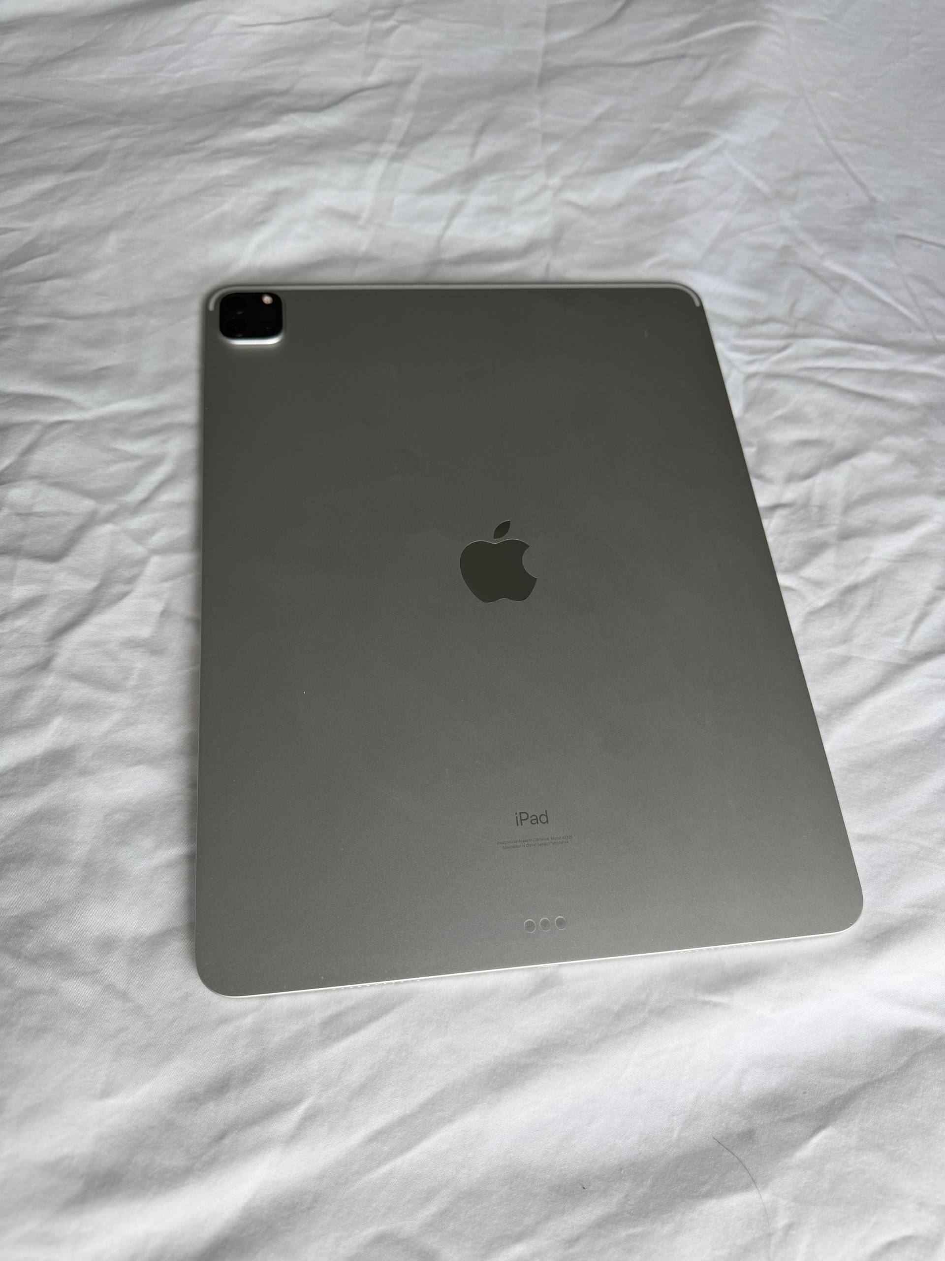 Фото 3: Продаётся iPad Pro 12