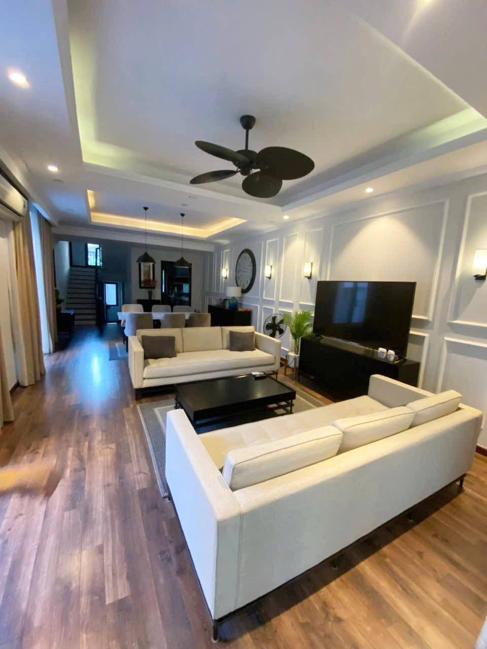 Фото 3: Вилла 3 этажа, 4 спальни, 5 ванных комнат, площадь 250 м²