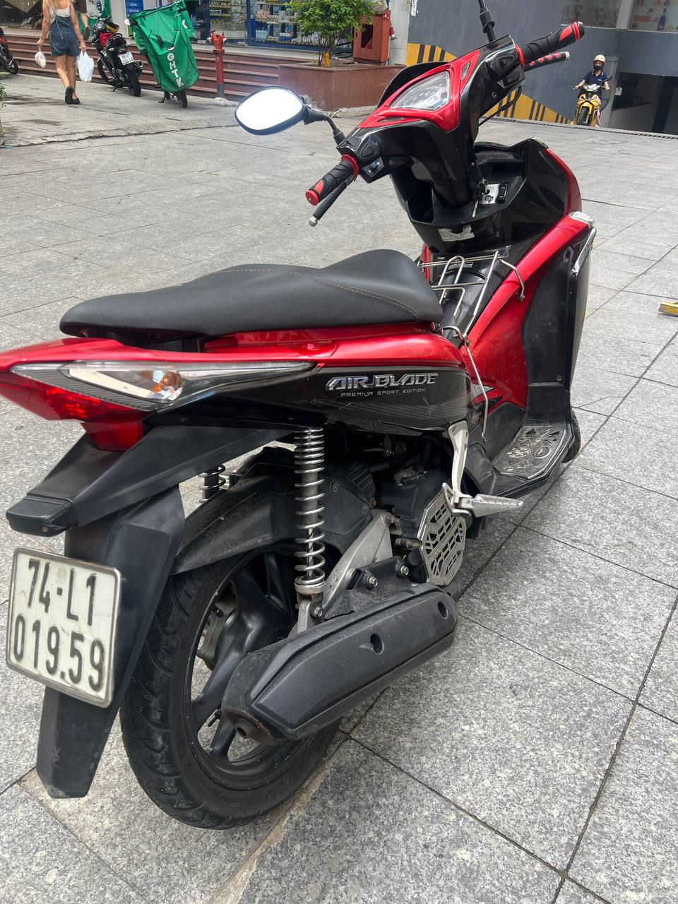 Фото 3: Продаётся Honda Air Blade FI 2011 в отличном техническом состоянии
