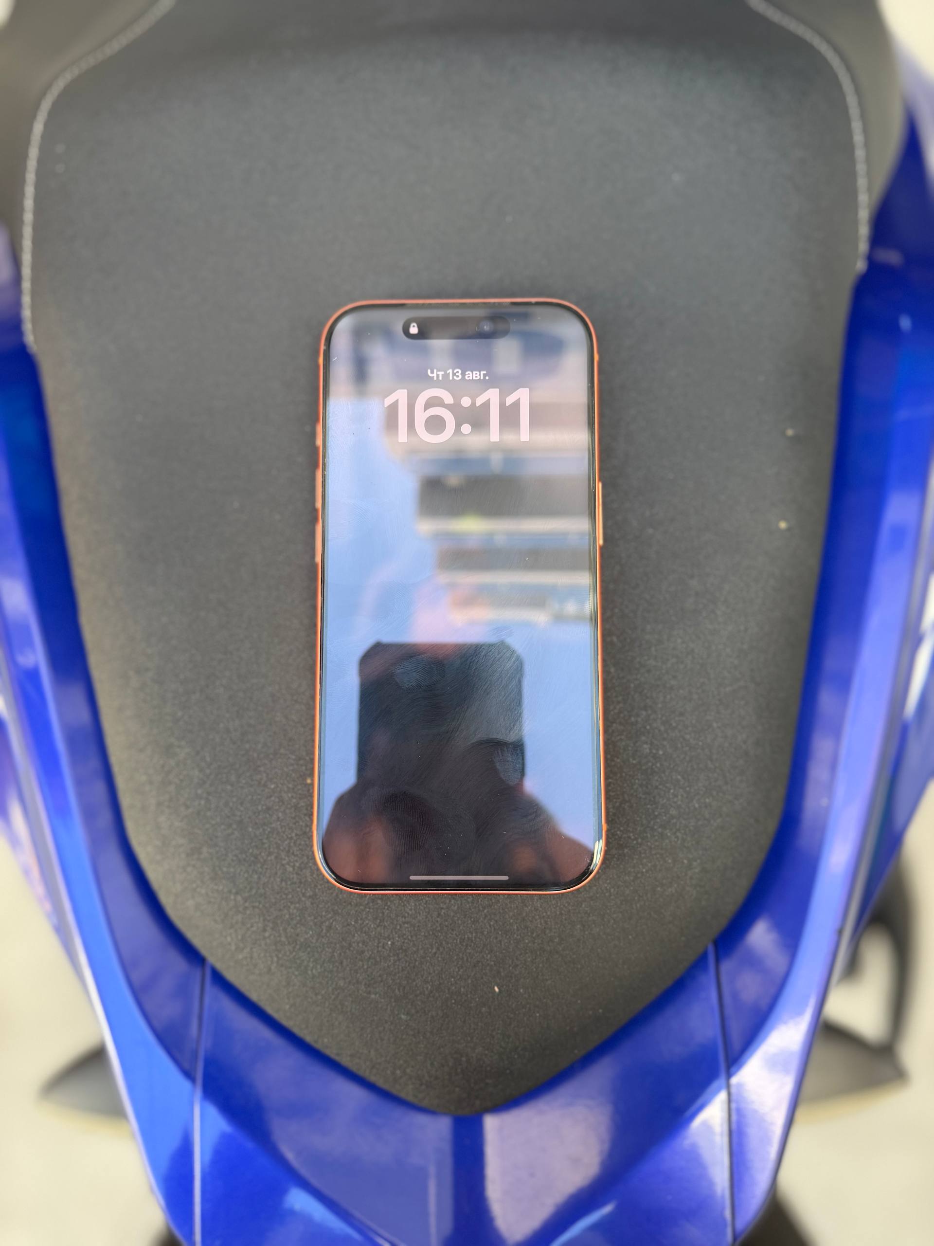 Продаю iPhone 17 Pro в отличном состоянии, использовался аккуратно в чехле с защитным…