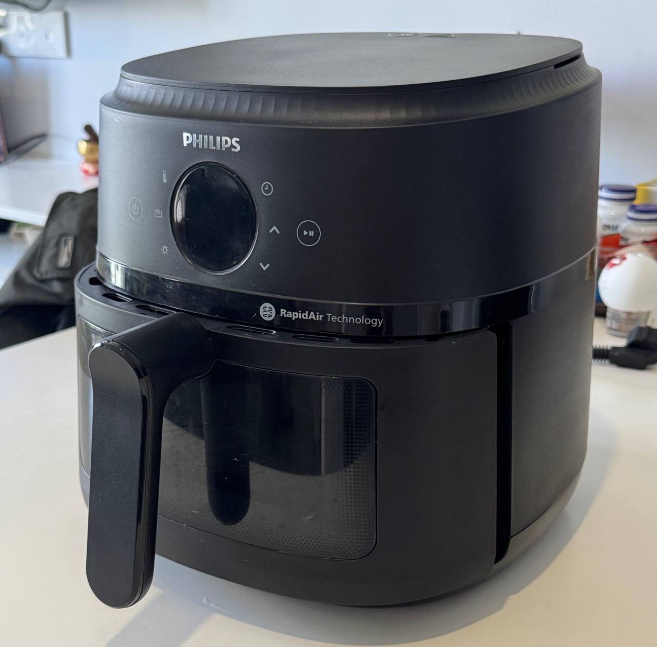 Продаю технику в связи с переездом: аэрогриль Philips NA230/00 объёмом