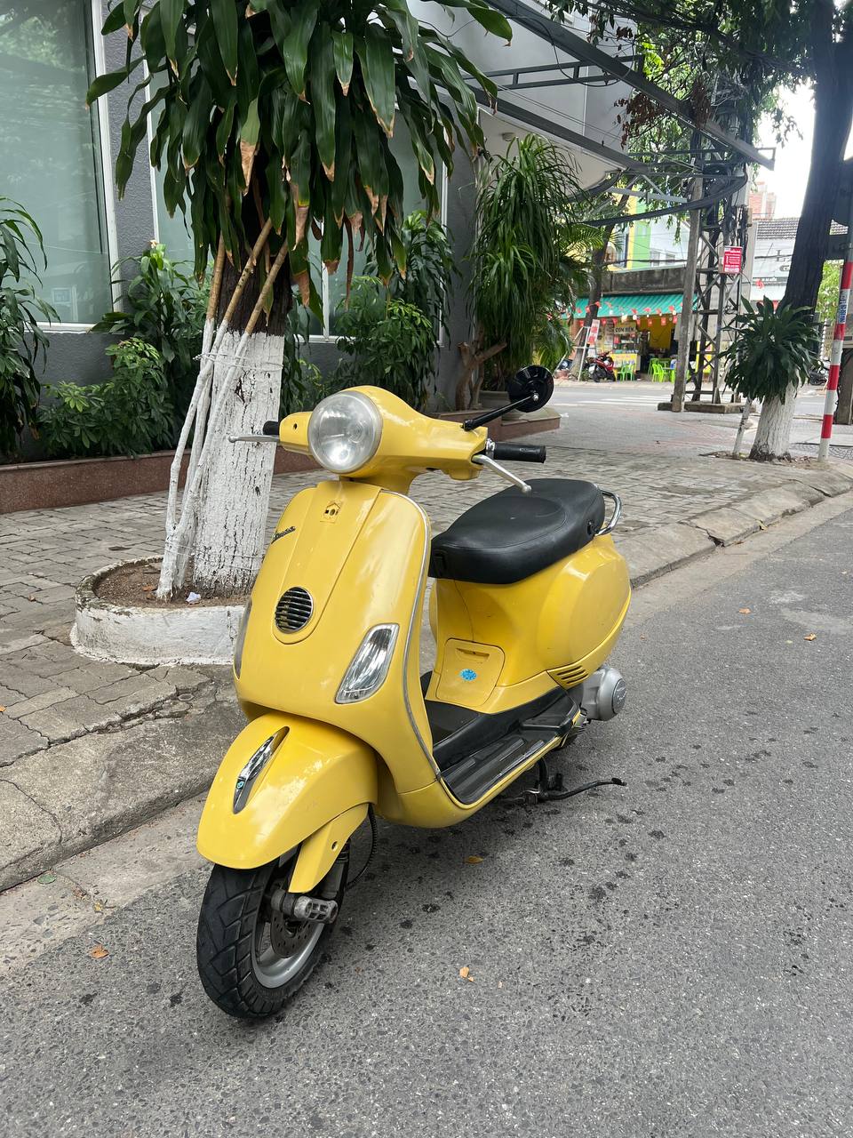 Продаётся Vespa LX 150, конец 2011 года (2012)