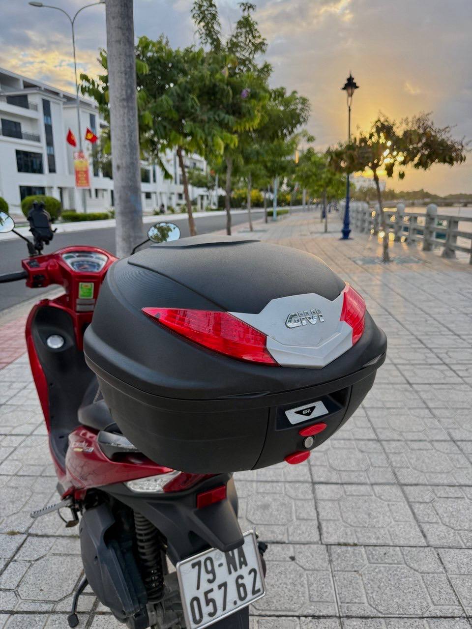 Фото 3: Продаю скутер Kymco Candy Hermosa 50cc 2022 года