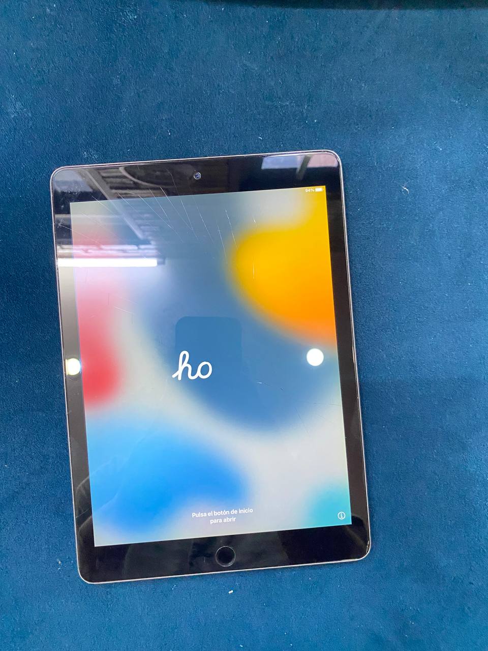 Рабочий планшет iPad Air 2 на 128 ГБ, iPadOS 15