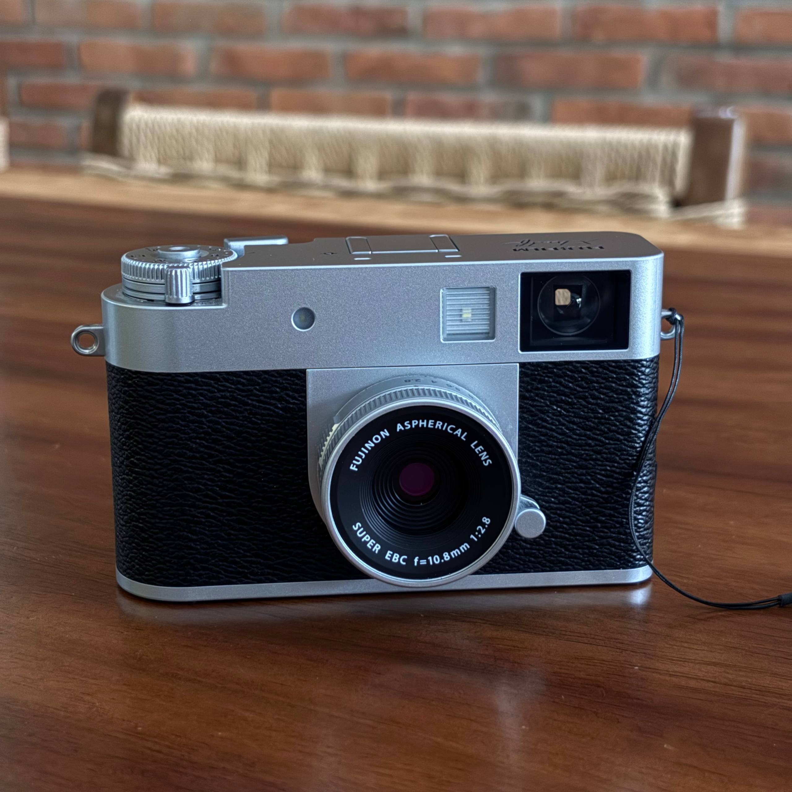 Фото 3: Продается почти новая камера Fujifilm X Half, подаренная год назад и использовавшаяся…