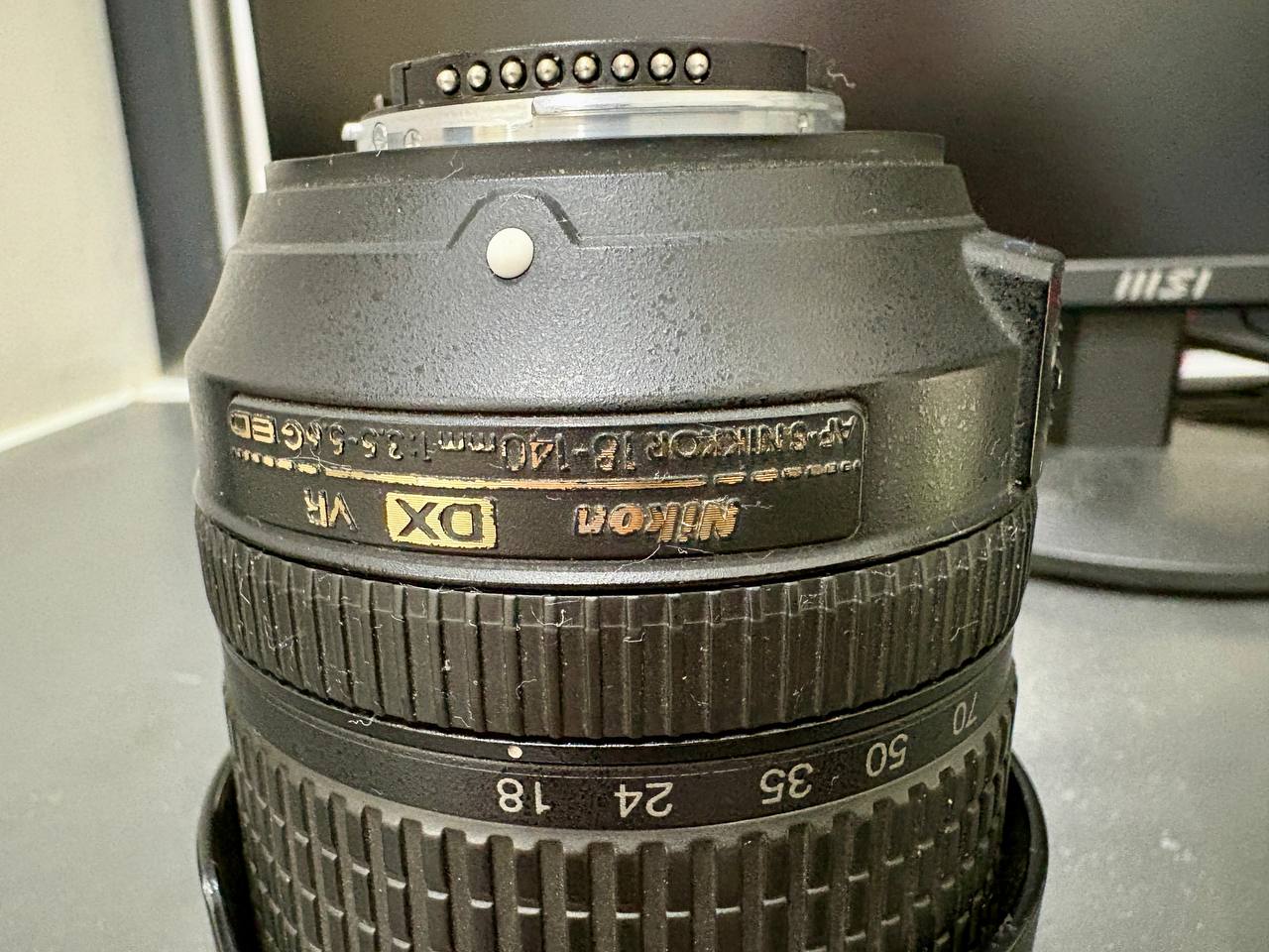 Фото 3: Продаётся объектив Nikon 18-140 DX 3.5-5.6 в отличном состоянии, линзы чистые.