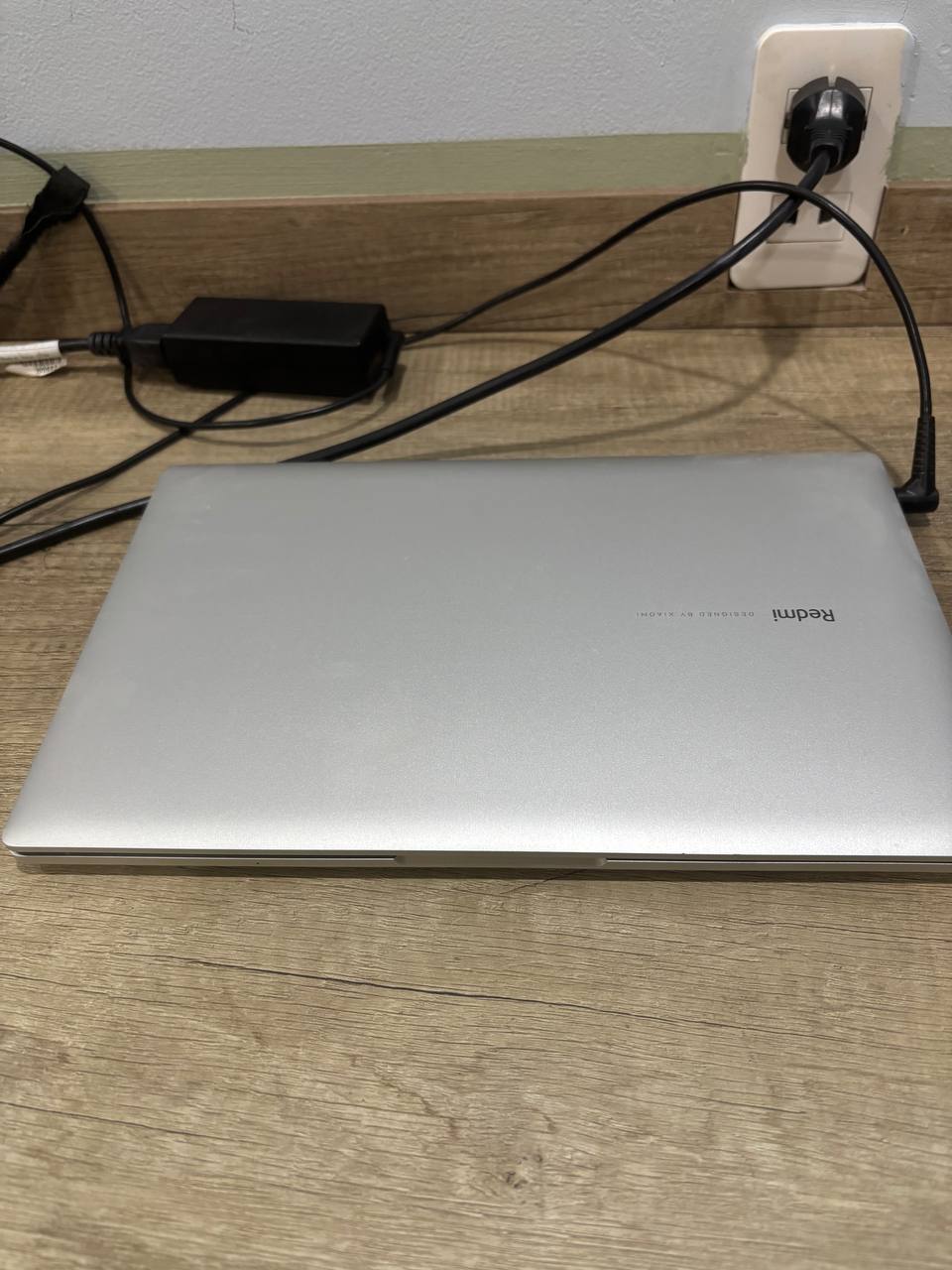 Фото 2: Ноутбук RedmiBook 13 R 2021 года в хорошем состоянии: экран 13,3…