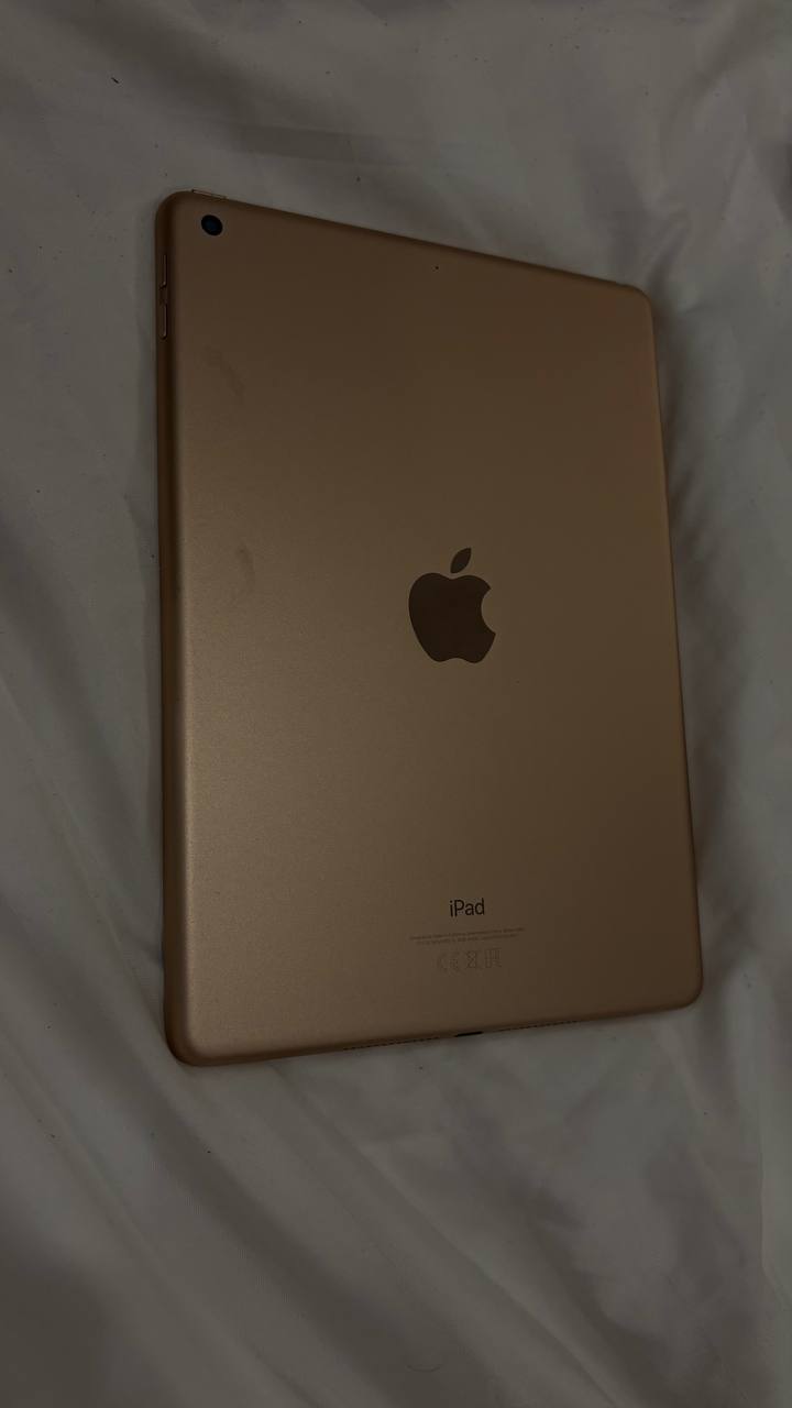 Фото 2: Продается iPad 6 поколения на 128 ГБ
