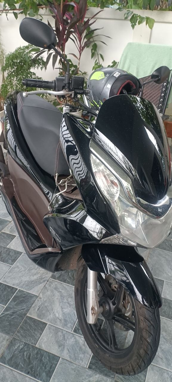 Сдаётся в аренду мощный мотобайк Honda PCX, развивающий скорость до 100 км/ч, для…