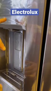 Продаётся новый холодильник Electrolux EHE6879A-B CVN в графитовом цвете, в коробке.