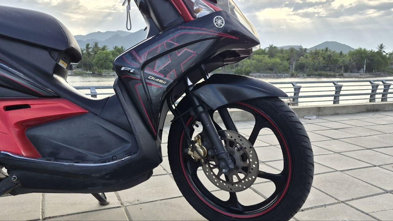 Фото 3: Продаётся мотоцикл Yamaha Nouvo 5 SX 125, 2012 года выпуска, пробег 49 417 км.