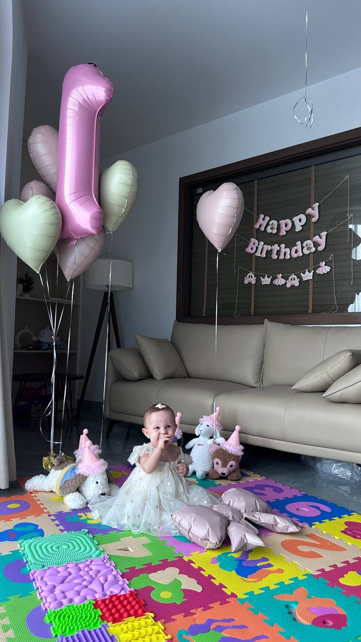 Отдам колпачки (4 штуки) и украшение «Happy Birthday»