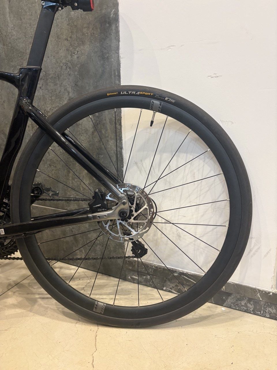 Продаётся новый гибридный велосипед Giant FCR 1 2025, размер M…