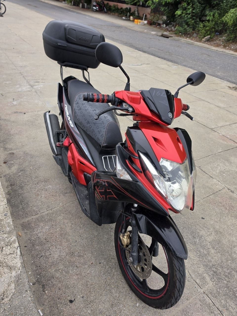 Фото 2: Скутер Yamaha Nouvo в хорошем рабочем состоянии, экономичный и…