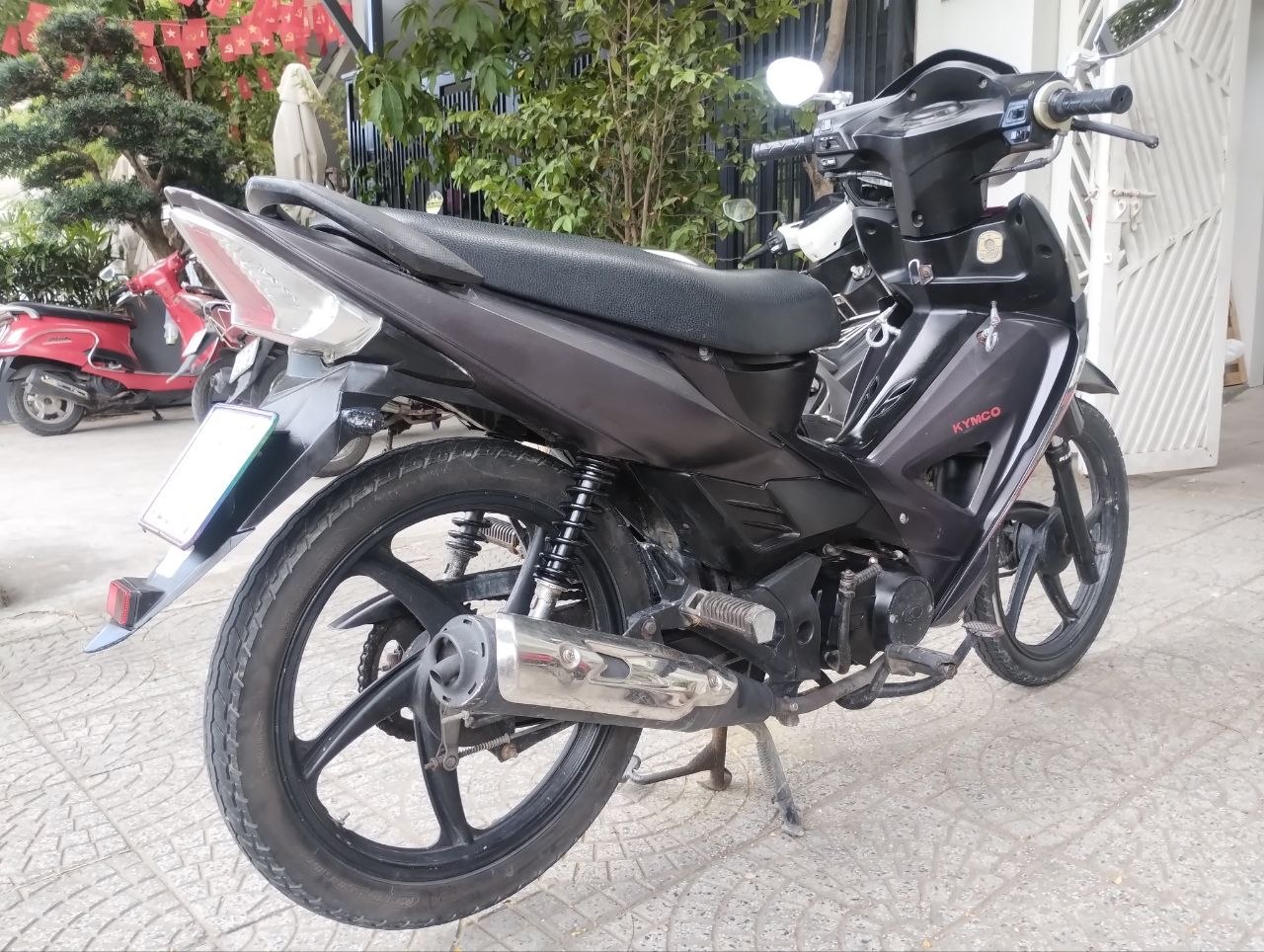 Фото 3: Продаю скутер Kymco Visar 49cc на больших колесах, полуавтомат