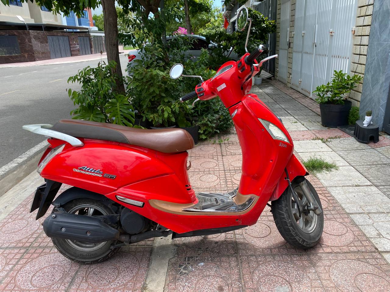 Продаётся скутер SYM Attila 125cc 2013 года в хорошем техническом и вн