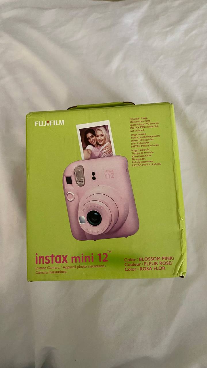 Фото 3: Продаю фотоаппарат моментальной печати Fujifilm Instax Mini 12 в отличном состоянии…