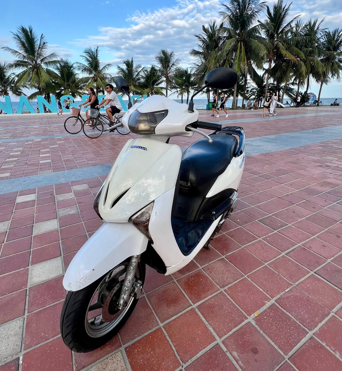Продаётся Honda Lead 125 CBS 2014 года