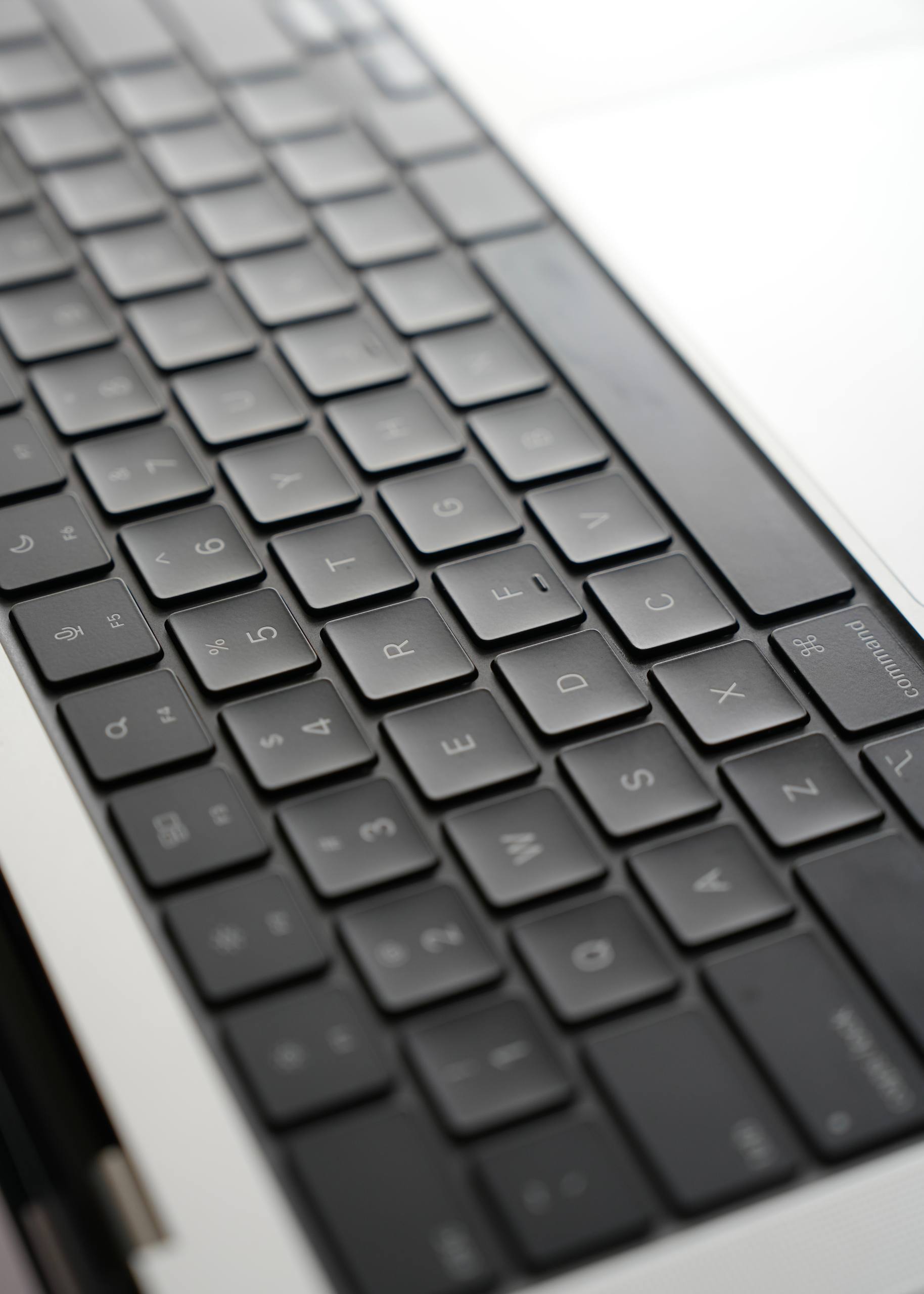 Фото 3: Личный MacBook Pro 14″ M3 (ноябрь 2023) в отличном состоянии, без ремонтов и…