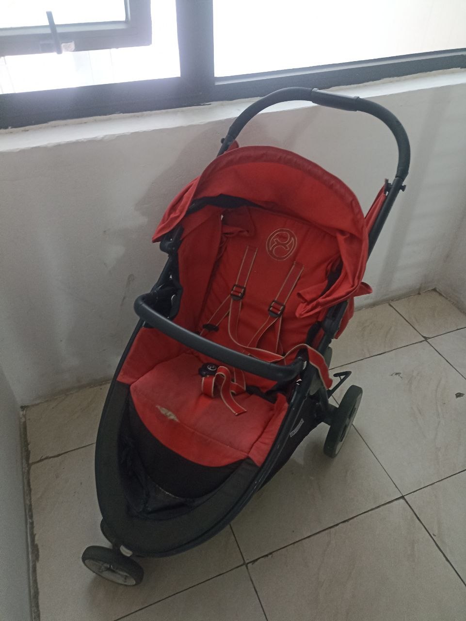 Продаётся коляска Cybex, побывавшая в пяти странах