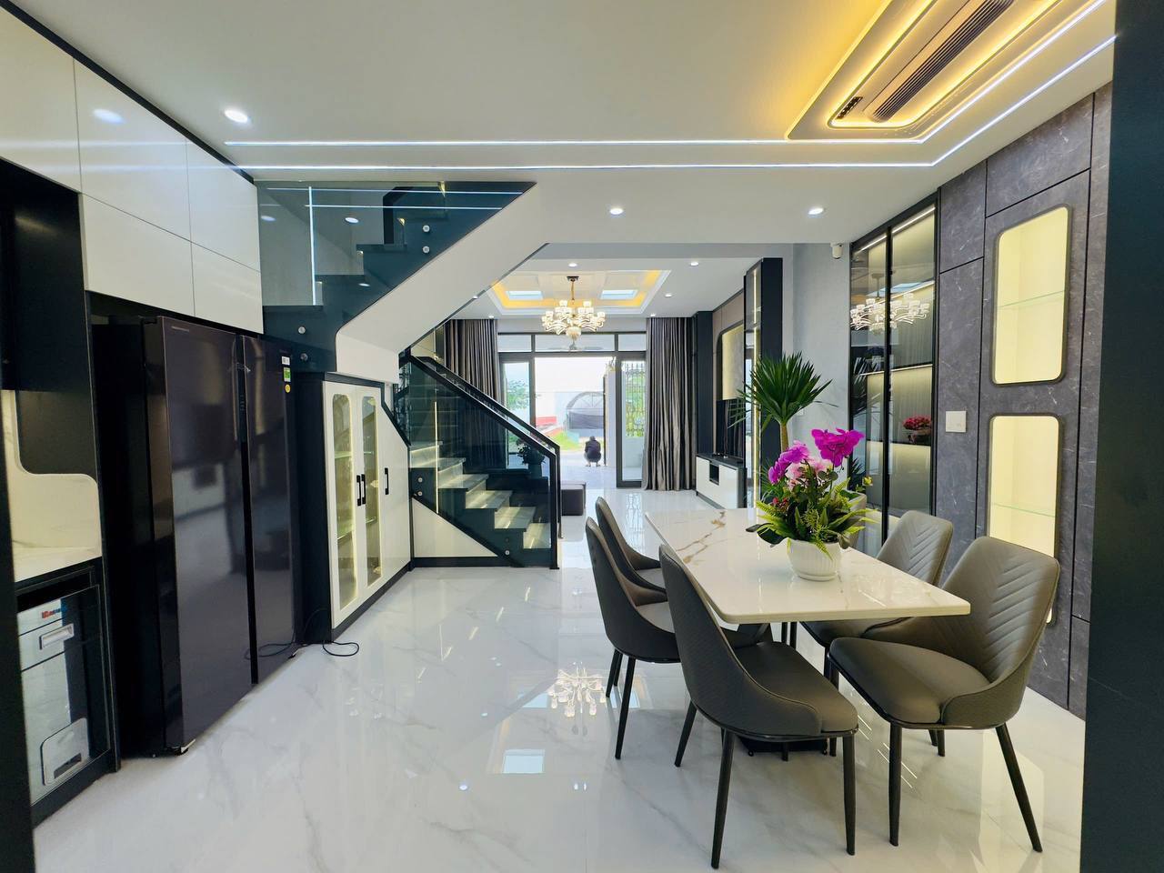 Фото 3: Пересдаётся 4-этажный дом в районе Hoa Minh, Lien Chieu, Дананг…