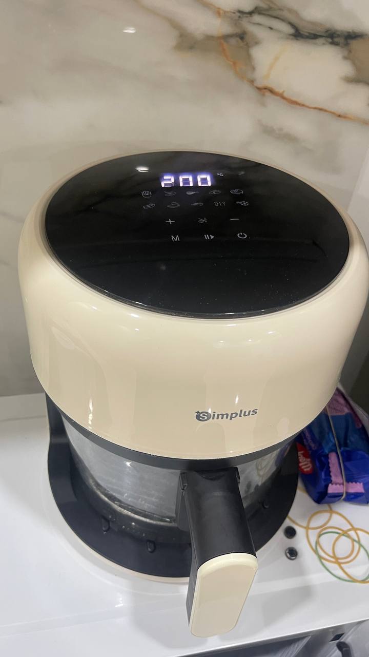 Продаётся аэрогриль Simplus объёмом 3,5 л, мощность 1200 Вт…