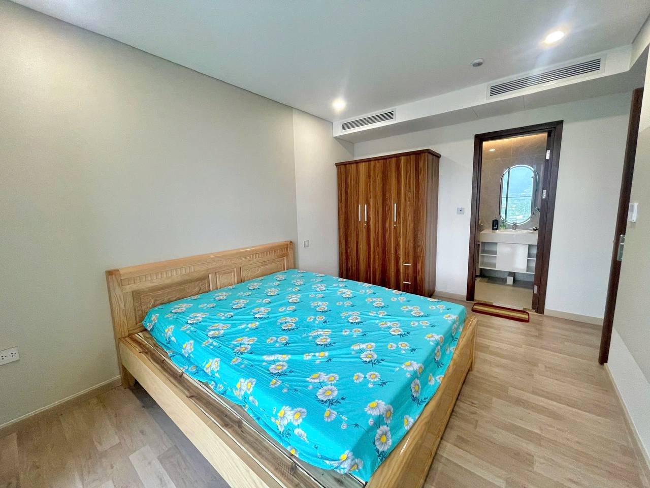 Фото 3: Угловая квартира с видом на реку в комплексе CT1 Riverside Luxury, Юго