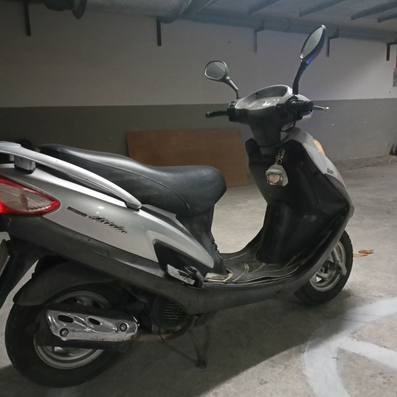 Фото 2: Продаётся байк SYM Attila 2008 года с двигателем 125 куб