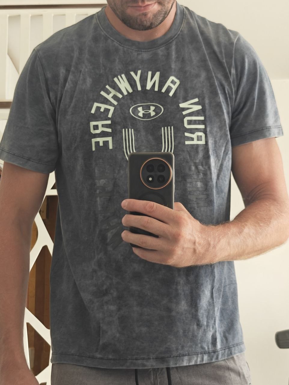 Продаются новые оригинальные вещи: футболка Under Armour L, трусы New