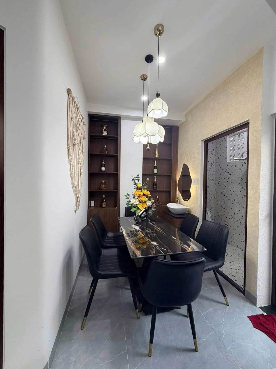 Сдается дом 3 этажа, 3 спальни, 4 санузла, площадь 60 м²