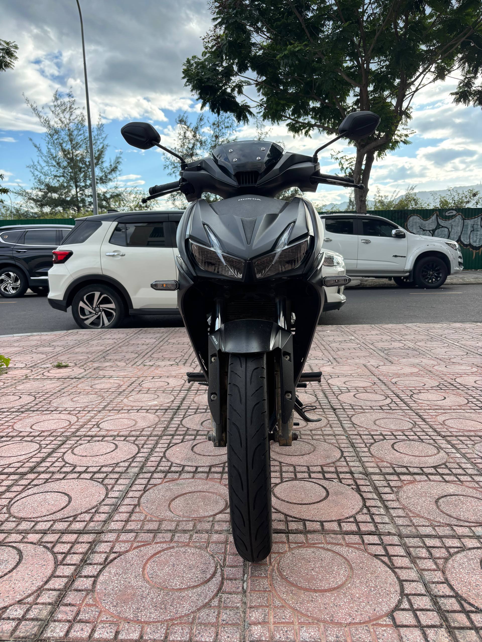 Продаётся Honda Winner 150cc в хорошем техническом состоянии, без нареканий.