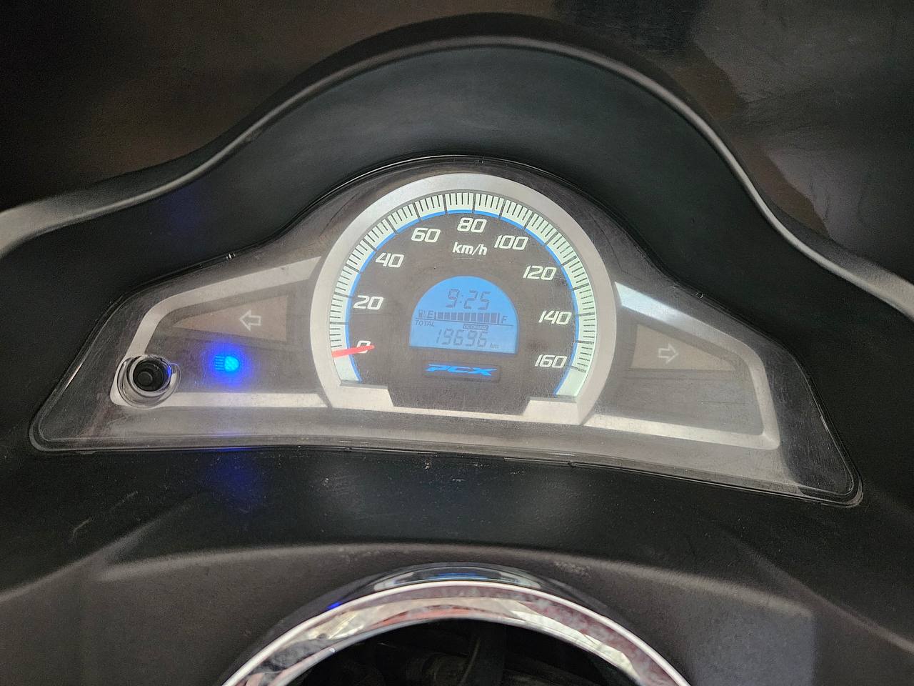 Фото 3: Honda PCX 125 2017 года с ключом Smart Key, пробег 20 тыс