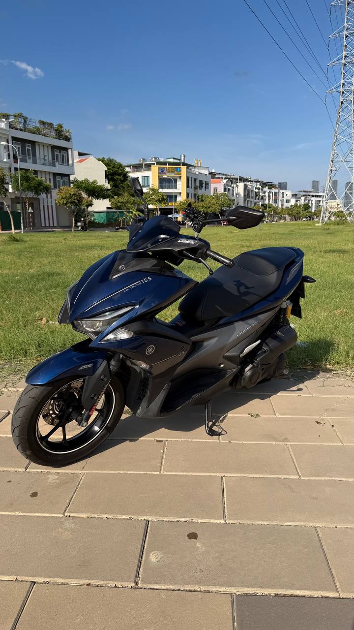 Сдаётся в аренду надёжный и мощный скутер Yamaha NVX 155 (2017) с объёмом двигателя 155…
