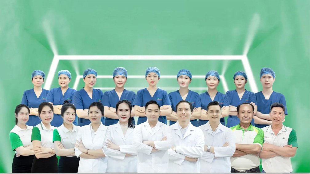 Торжественное открытие филиала стоматологической клиники Văn Hạnh Bình Thuận в Фантьете.