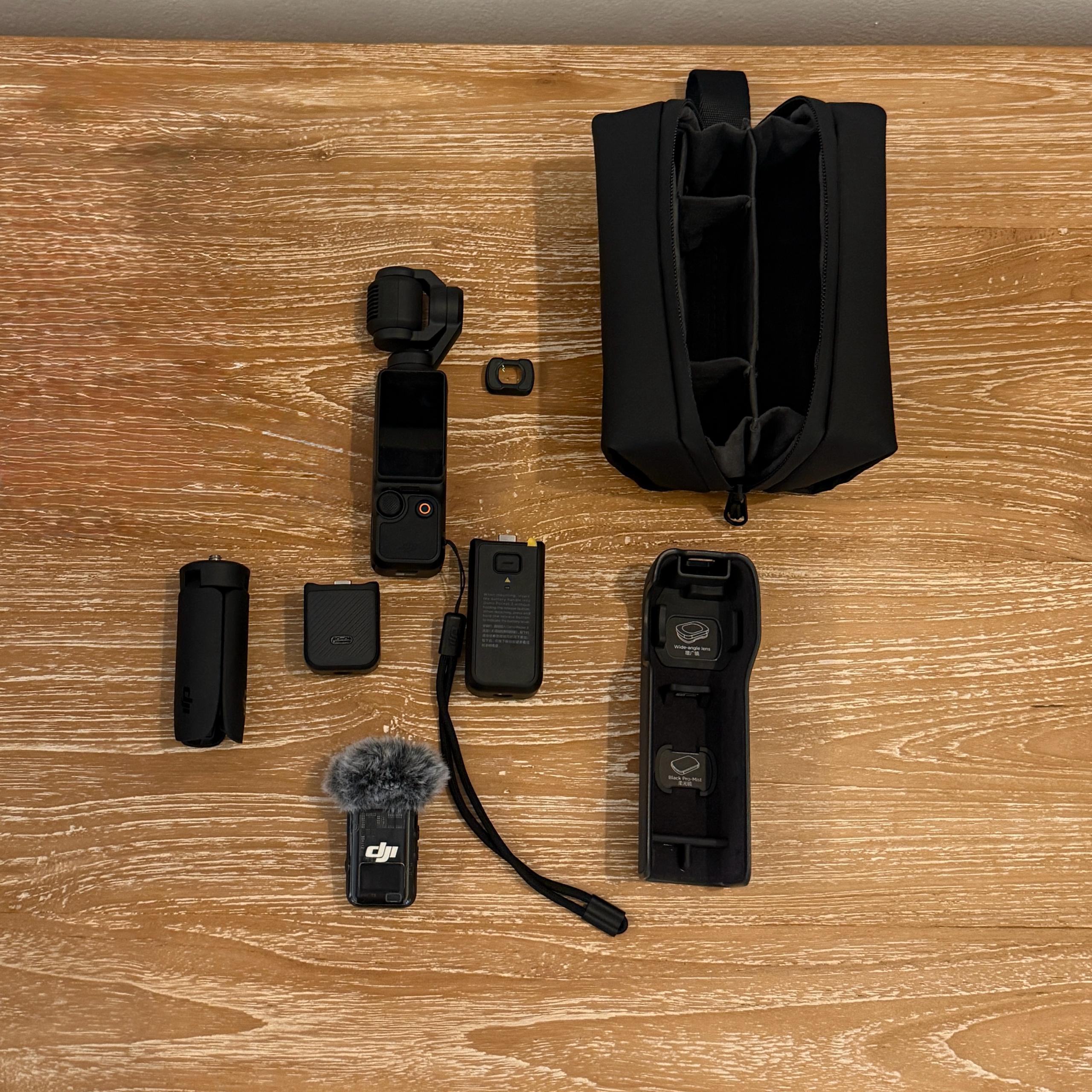 Фото 2: Продаётся камера DJI Osmo Pocket 3 Creators Combo в полном комплекте